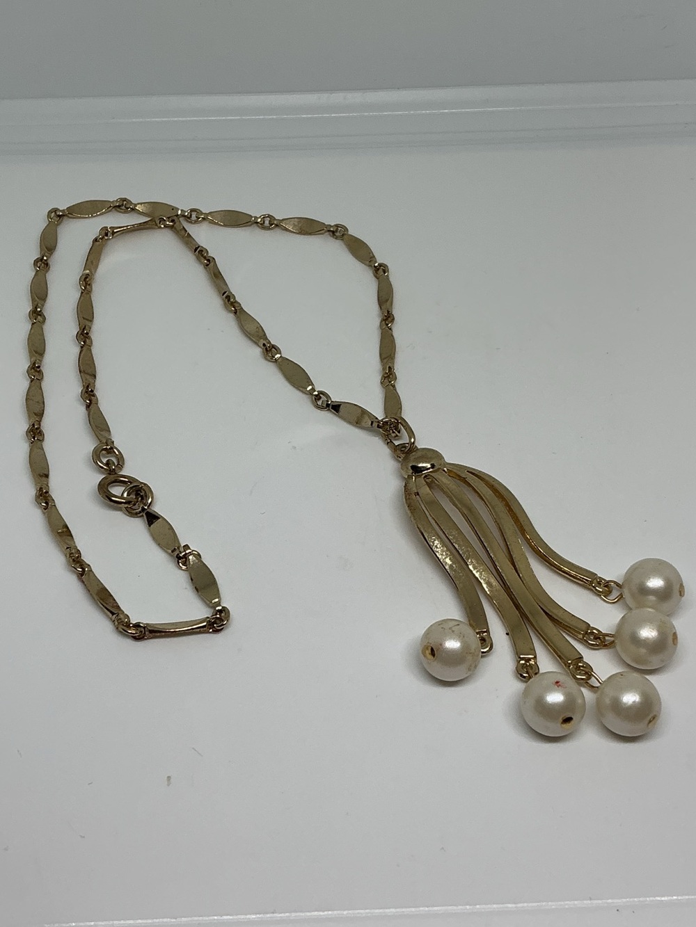 Sarah Coventry Gold Tone Pendant Necklace Faux Pearl Waterfall Pendant